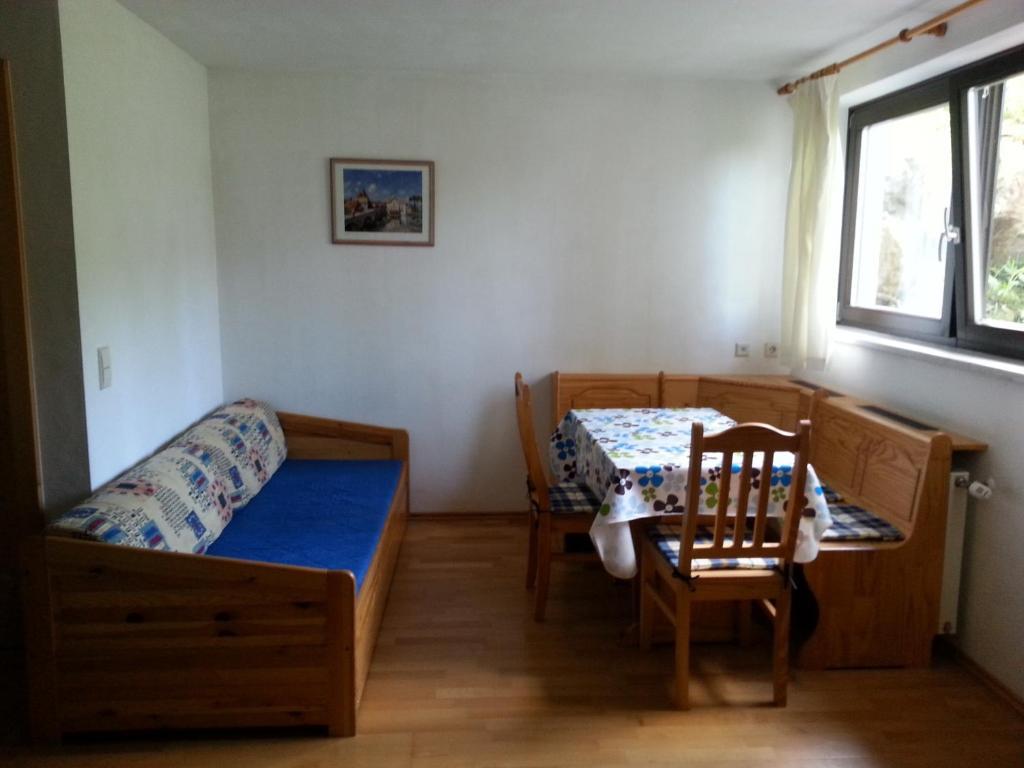 Fichtenblockhuette Sonnenalpe Nassfeld Cameră foto